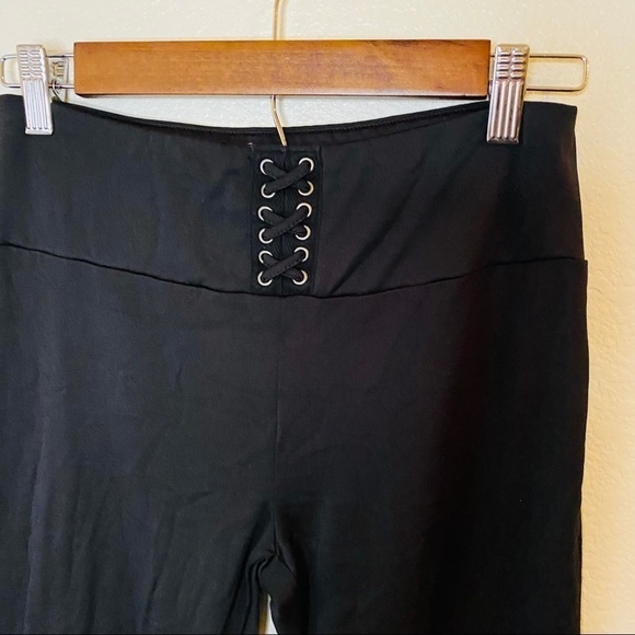 Pink Republic Mock-Tie Leggings Size:Medium - Picture 3 of 4